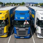 Украинский водитель за рулём грузового автомобиля на польской трассе