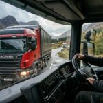 Водитель грузовика HGV на дороге в Шотландии — зарплата и условия труда 2025